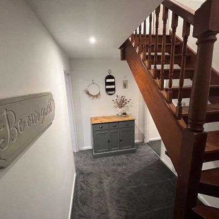 House Sleeps 8. 2Bedrooms & Sofa Beds In Sitting Room Бат Экстерьер фото