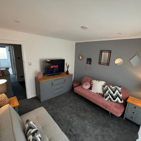 House Sleeps 8. 2Bedrooms & Sofa Beds In Sitting Room Бат Экстерьер фото